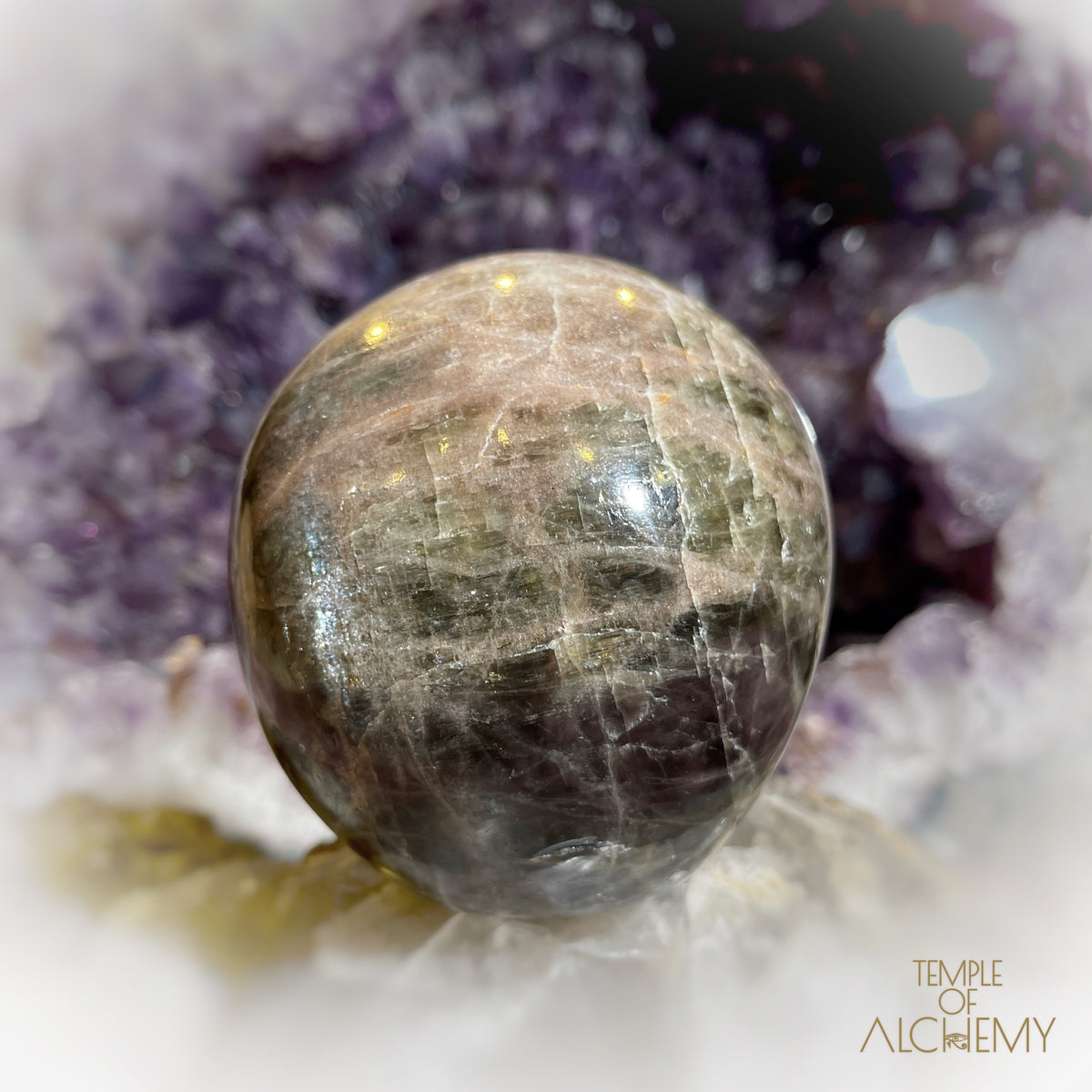 Cat's Eye Green Apatite x Orange Calcite