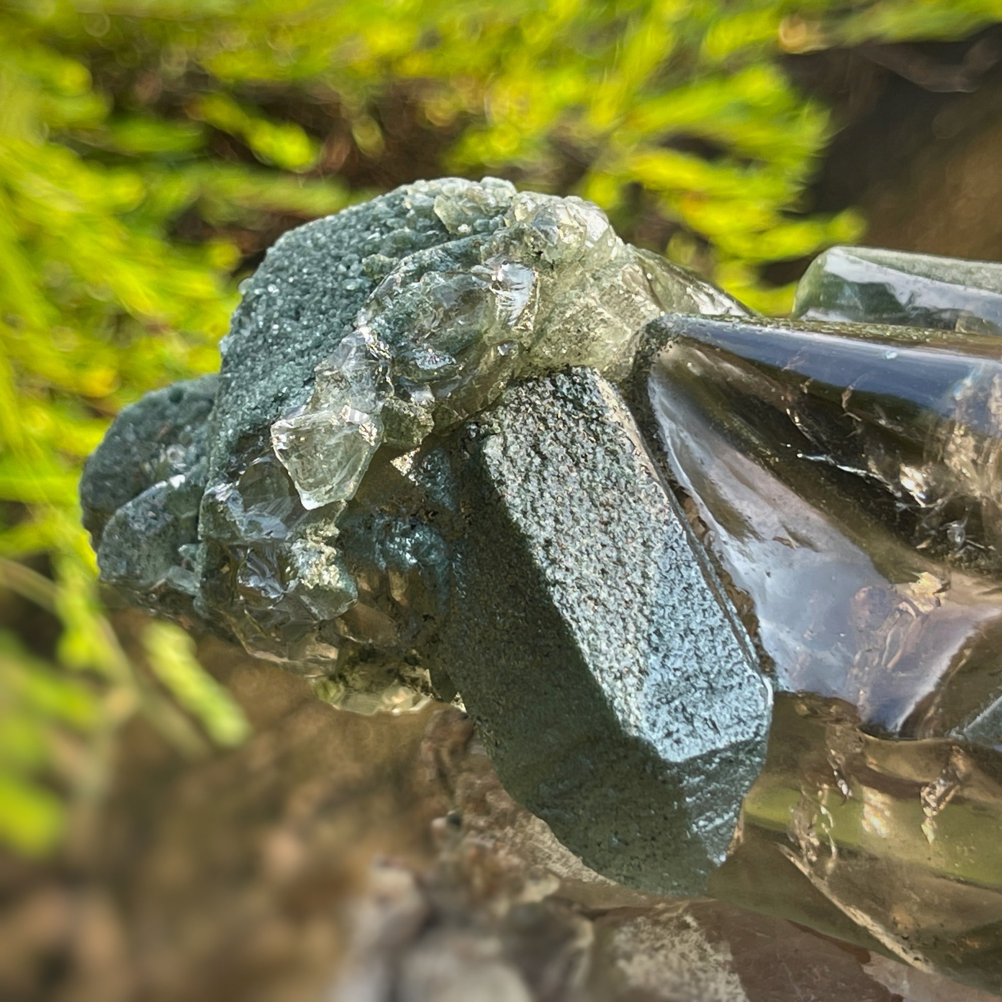 * Reserved S.W * Phantom Chlorite Himalayan Quartz